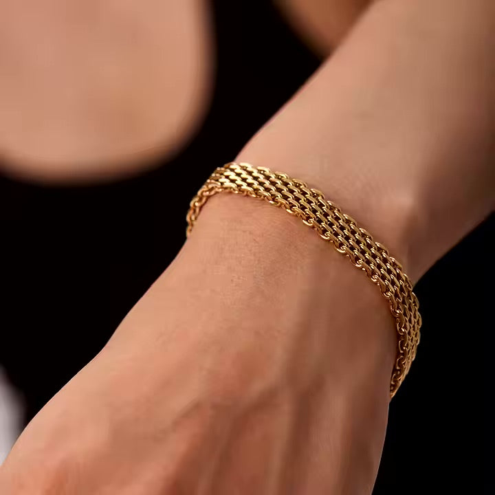 Ivy Women's Gold Bracelet | Waterproof Stainless Steel Chain 1