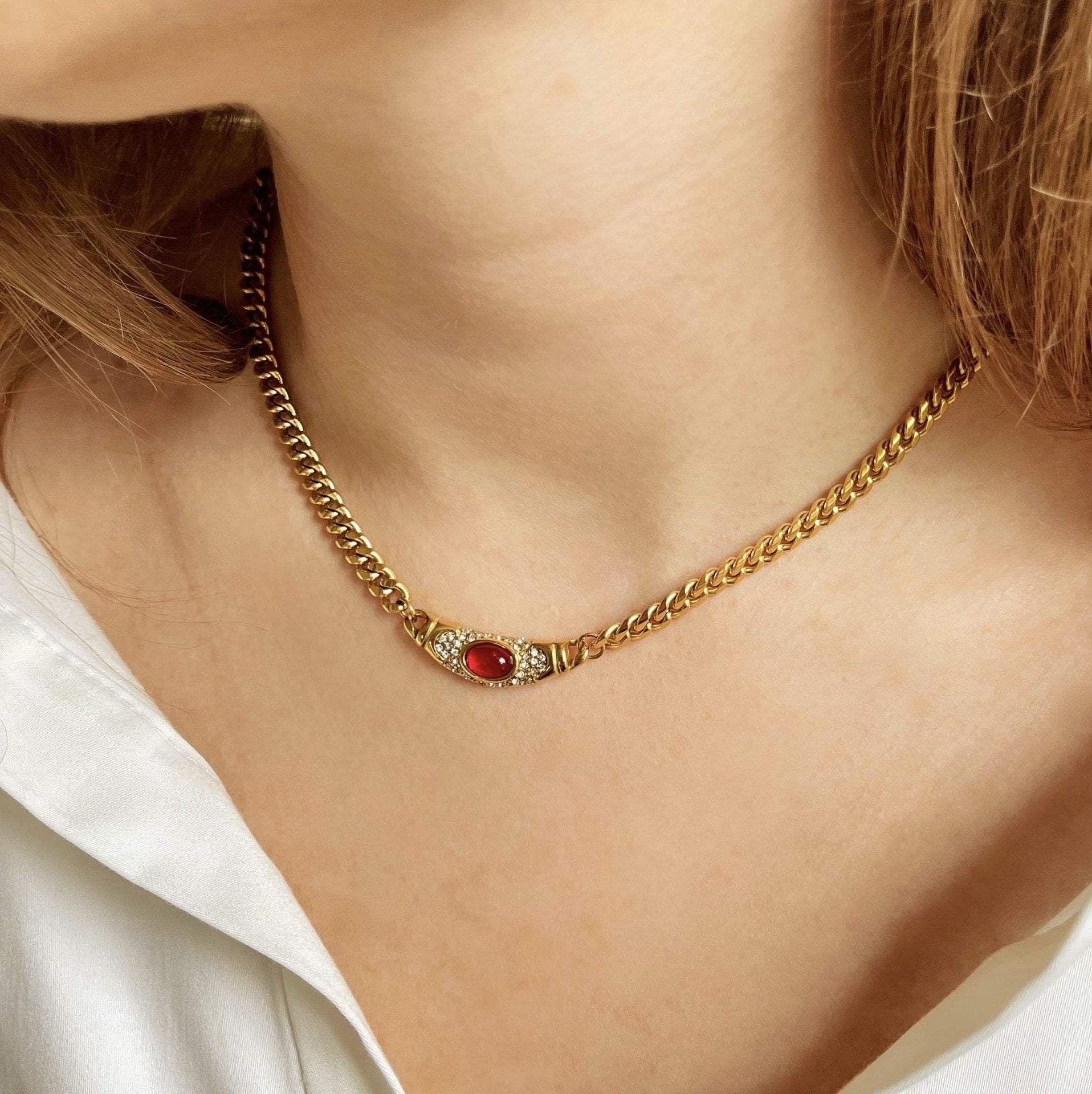 Ivy Women's Gold Necklace | 18K Waterproof, Elegant Design for Girlfriend 1