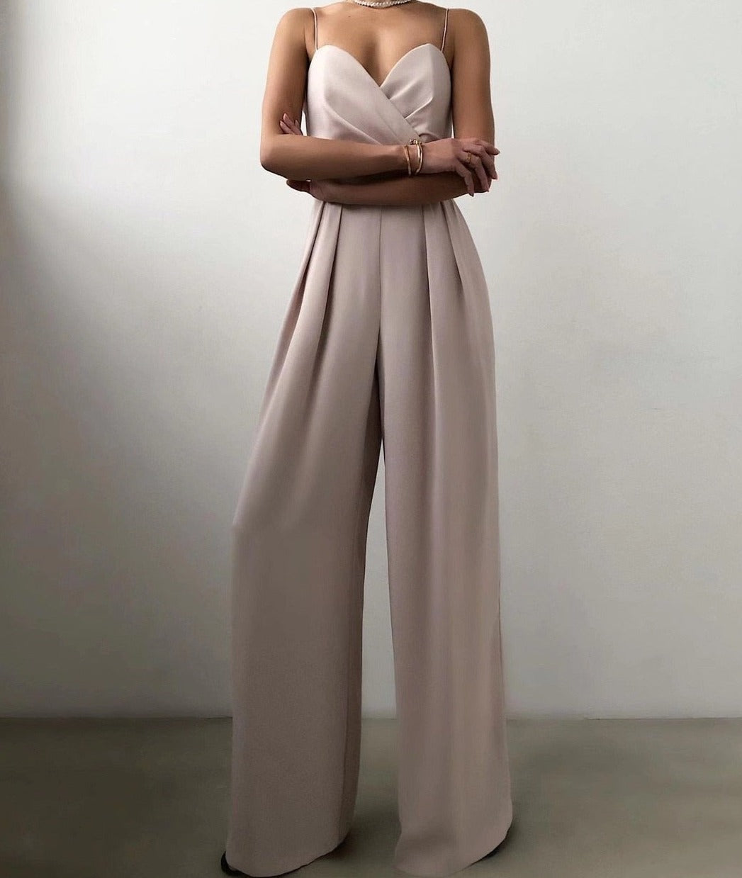 Willa Women's Overall | Stylish Cotton Blend, Elegant Design 4